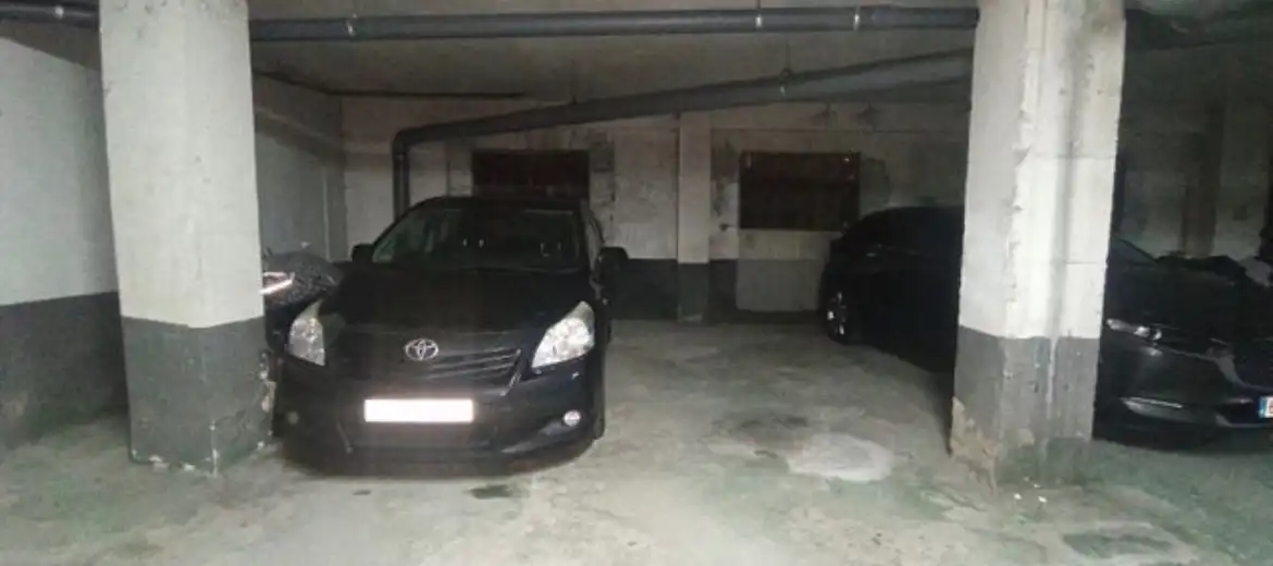 Doble en venda a Avenida da Hispanidade