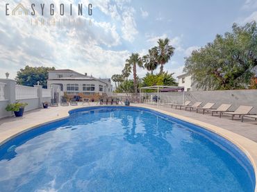 Villa avec balcon à vendre à Catral