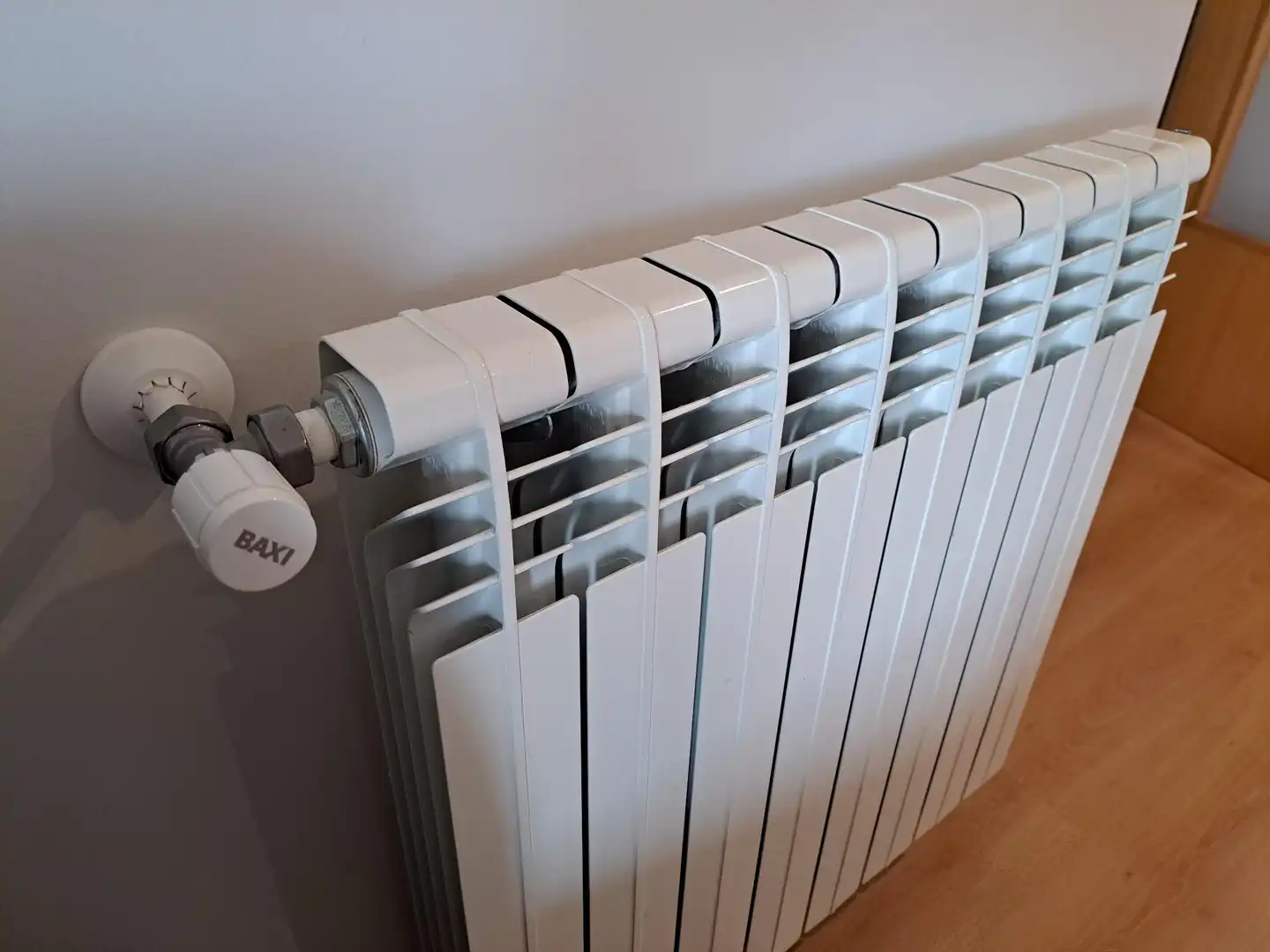 Außenansicht von Wohnungen zur Miete in Girona mit Klimaanlage, Heizung und Abstellraum