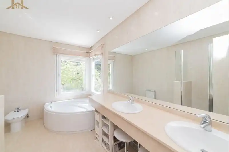 Casa o xalet en venda a Calle Mirarroyo, El Monte, Los Peñascales