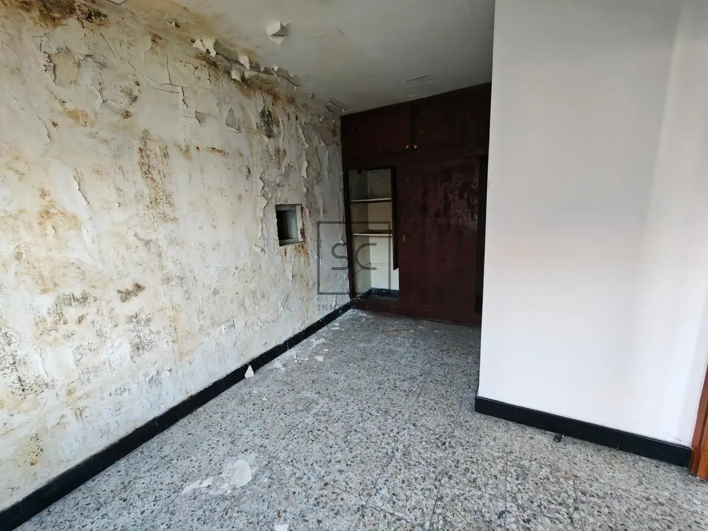 Maisonette zum Verkauf in Miño mit Terrasse, Abstellraum und Balkon