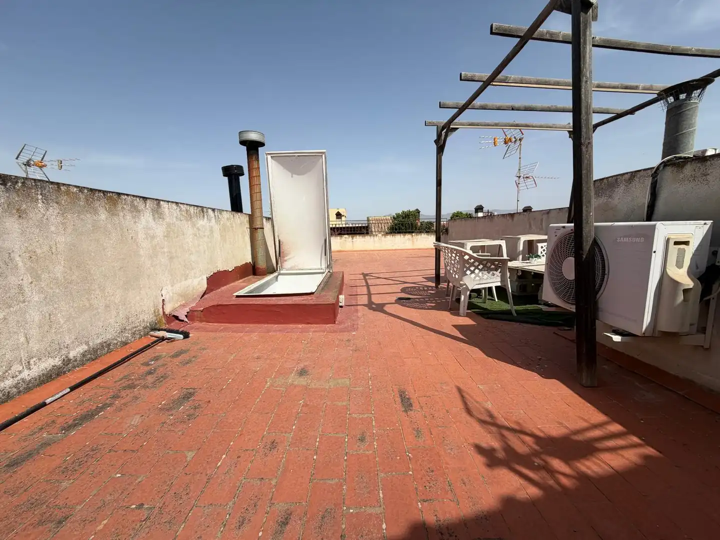 Terrace of Houses for sale in Catral  with Air Conditioner, Terrace and Furnished