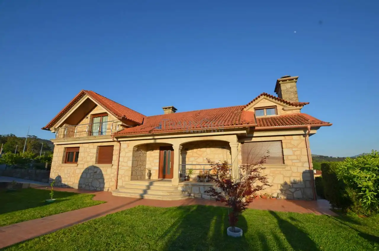 Villa mit Terrasse zum Verkauf in RUA DO MORAN, imagen 2