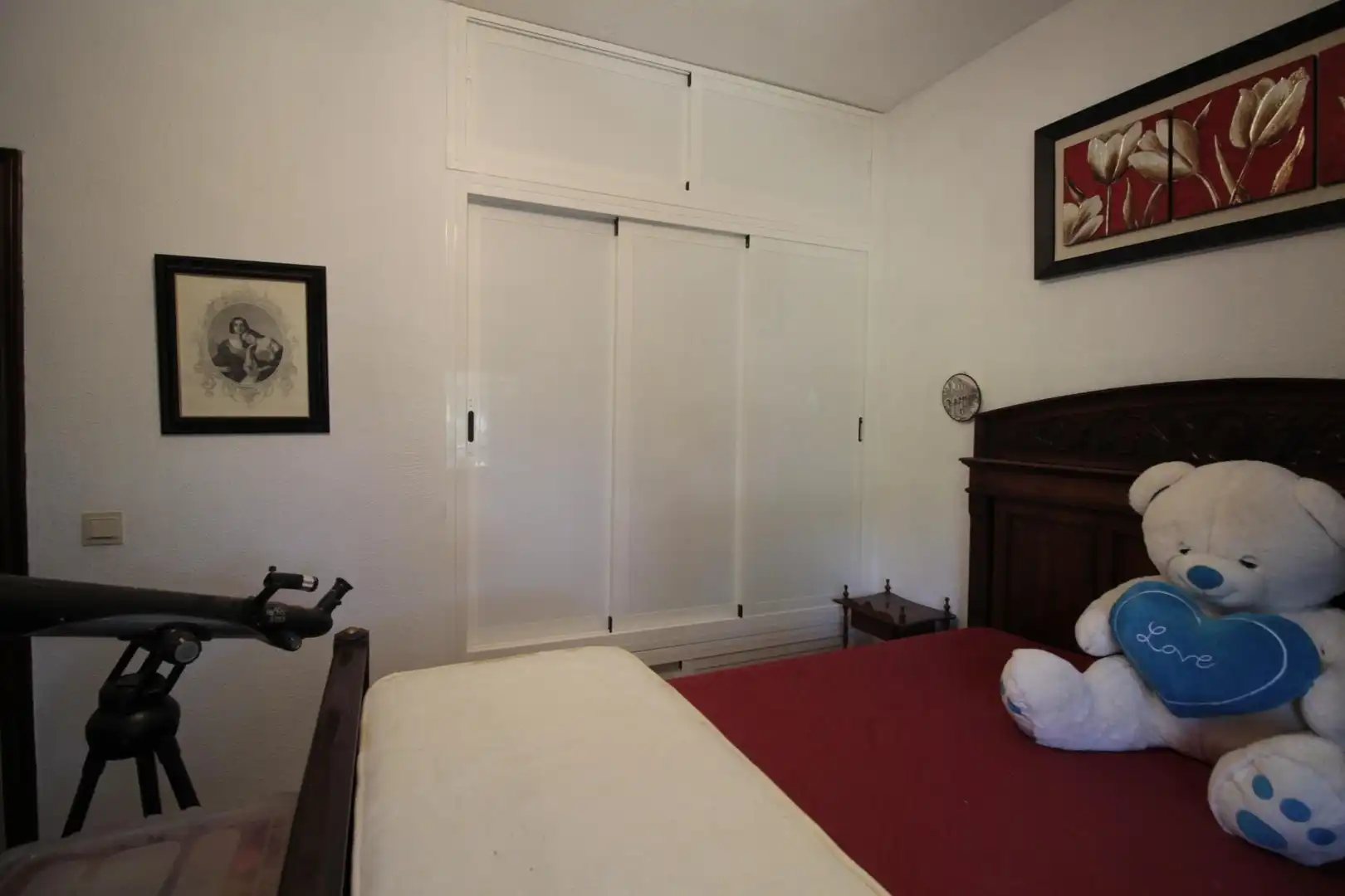 Habitación de Casa o chalet en venta en El Castillo de las Guardas con Jardín privado, Trastero y Piscina