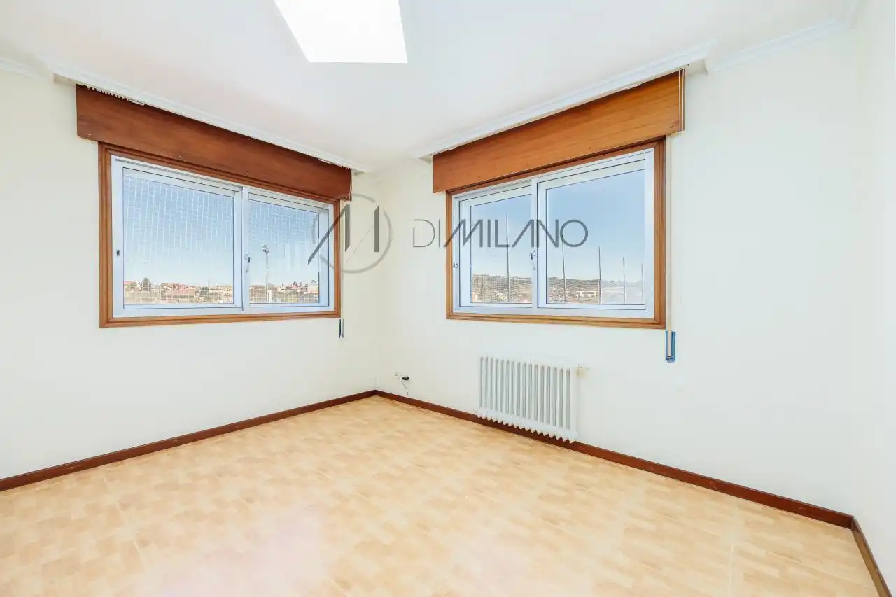 Habitación de Casa o chalet en venta en Vigo  con Calefacción, Jardín privado y Parquet