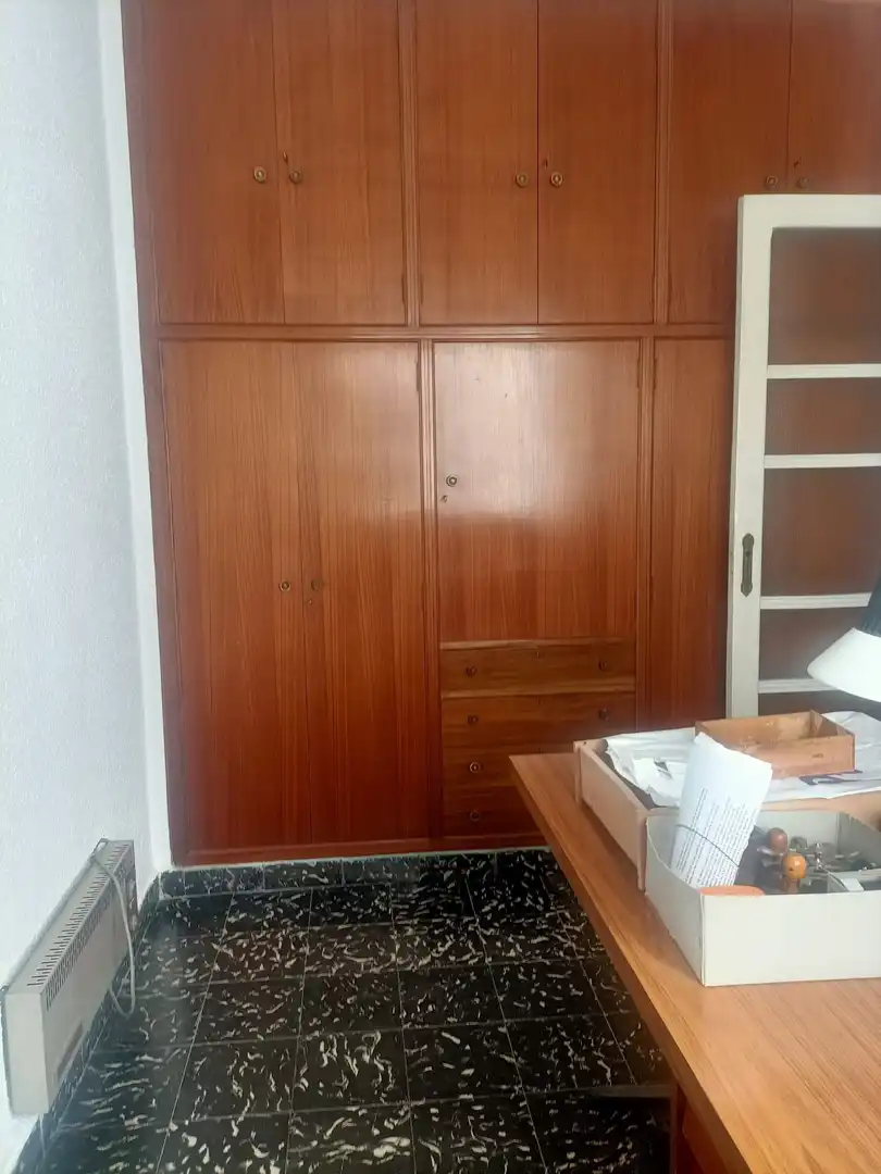 Dormitori de Oficina de lloguer en Valencia