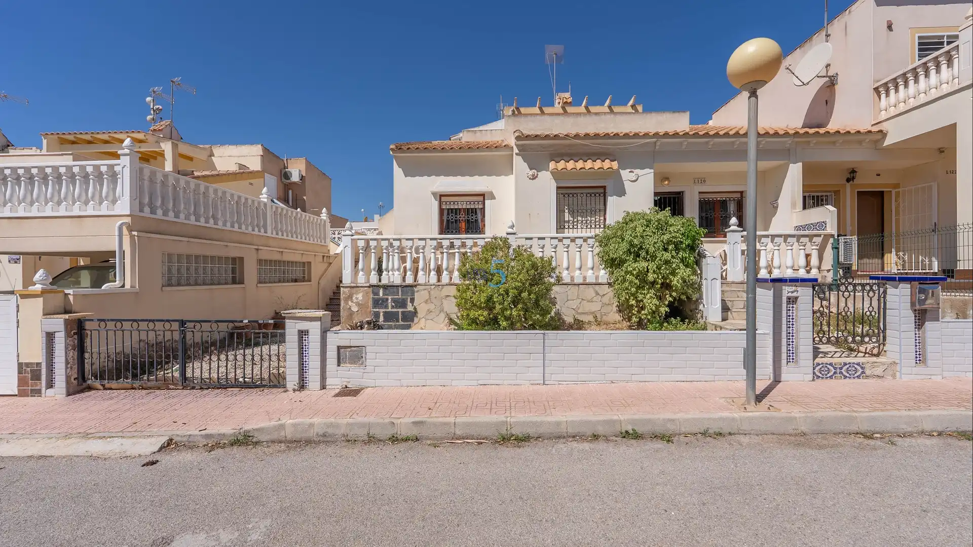 Bungalow for sale in Orihuela Costa