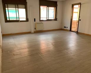 Sala d'estar de Pis en venda en El Prat de Llobregat amb Terrassa