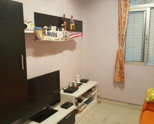 Sala d'estar de Apartament de lloguer en  Madrid Capital amb Moblat