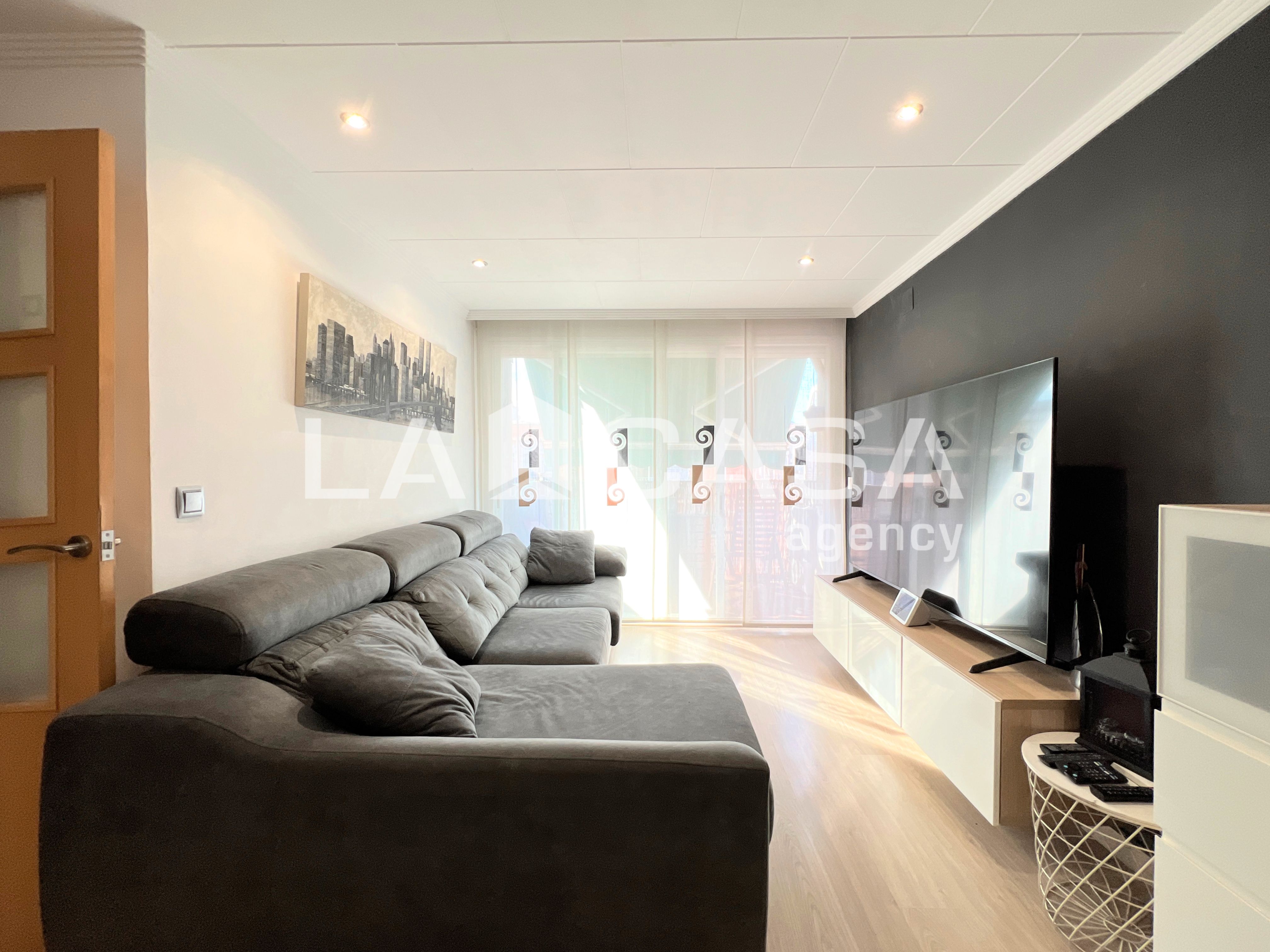 Living room of Flat for sale in Badalona  with Heating and Balcony