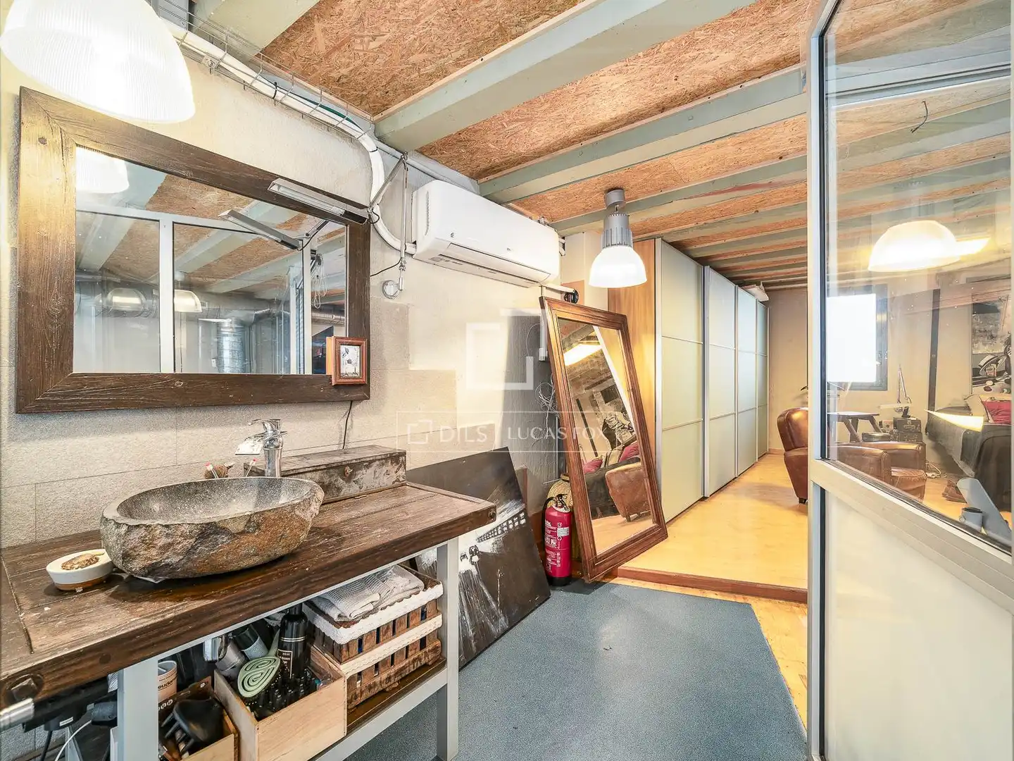 Piso en venta en Barcelona con Aire acondicionado, Calefacción y Terraza