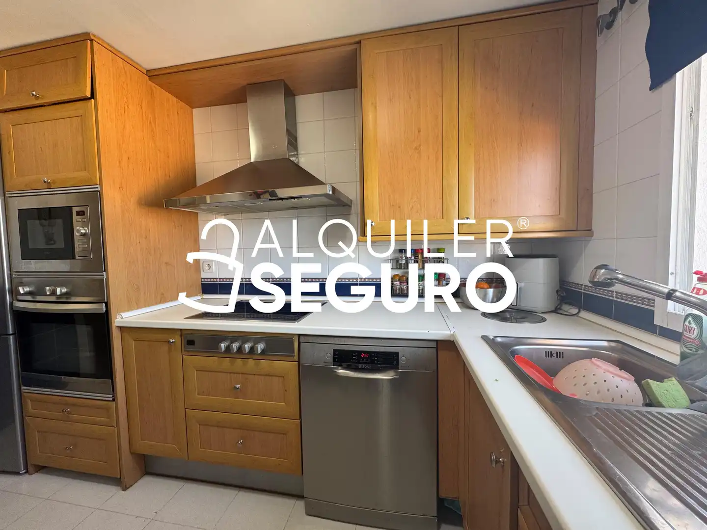 Cuina de Pis de lloguer en Málaga amb Aire condicionat, Terrassa i Piscina