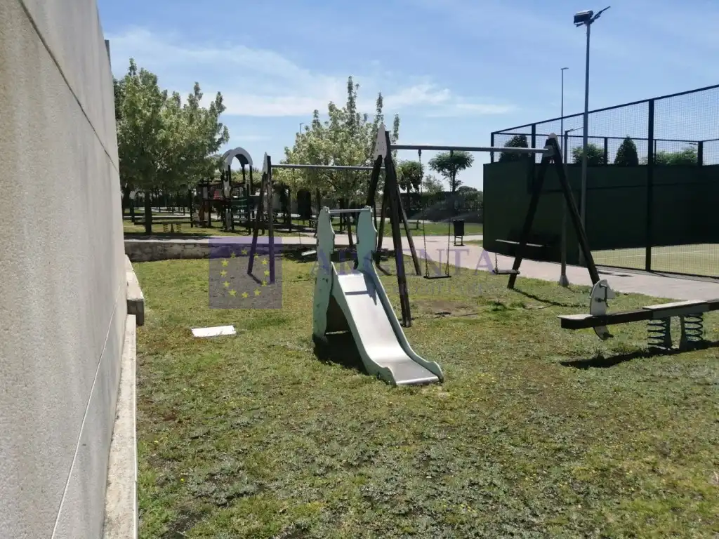 Flat with lift for sale in Ruta de la Plata, imagen 2