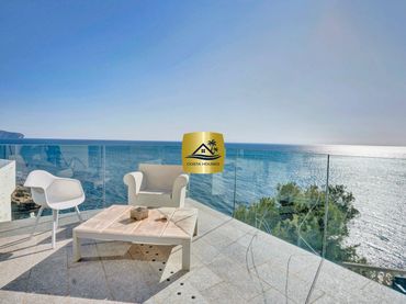 Villa mit Balkon zum Verkauf in La Fustera