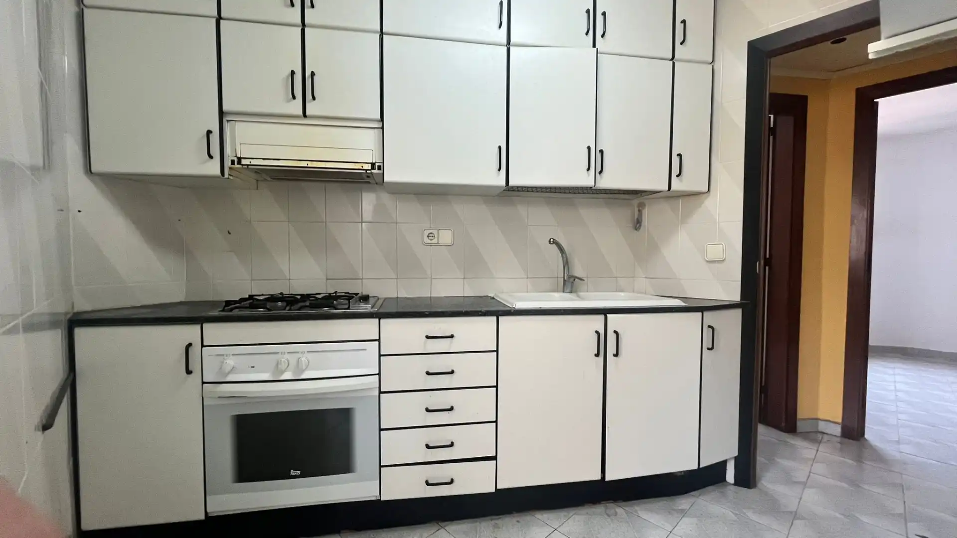 Kitchen of Flat for sale in Cornellà de Llobregat