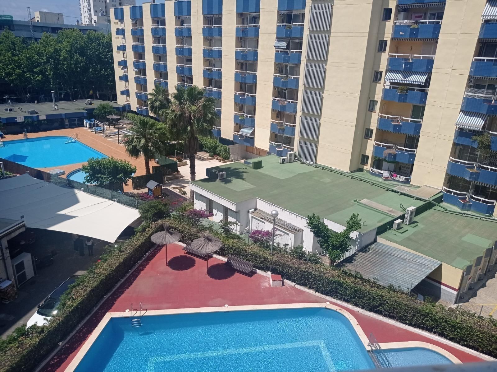 Piscina de Apartament en venda en Salou amb Jardí privat, Terrassa i Balcó
