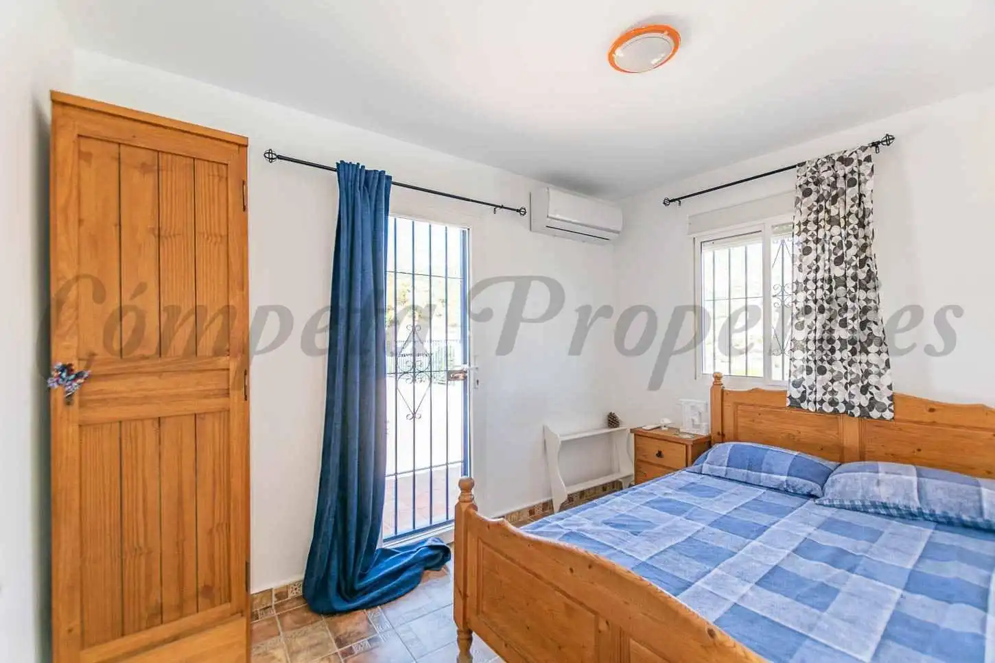 Bedroom of Houses for rent in Cómpeta  with Air Conditioner, Private garden and Terrace