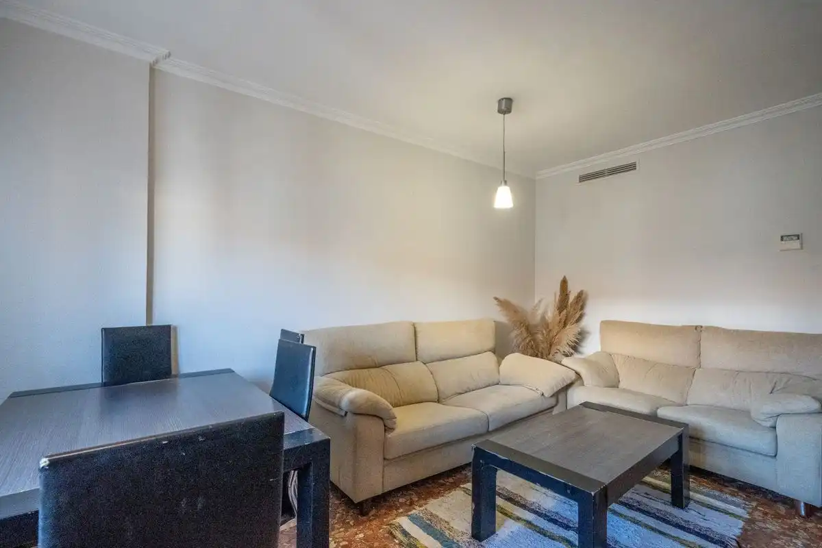 Flat with lift for sale in Avinguda de València, imagen 2