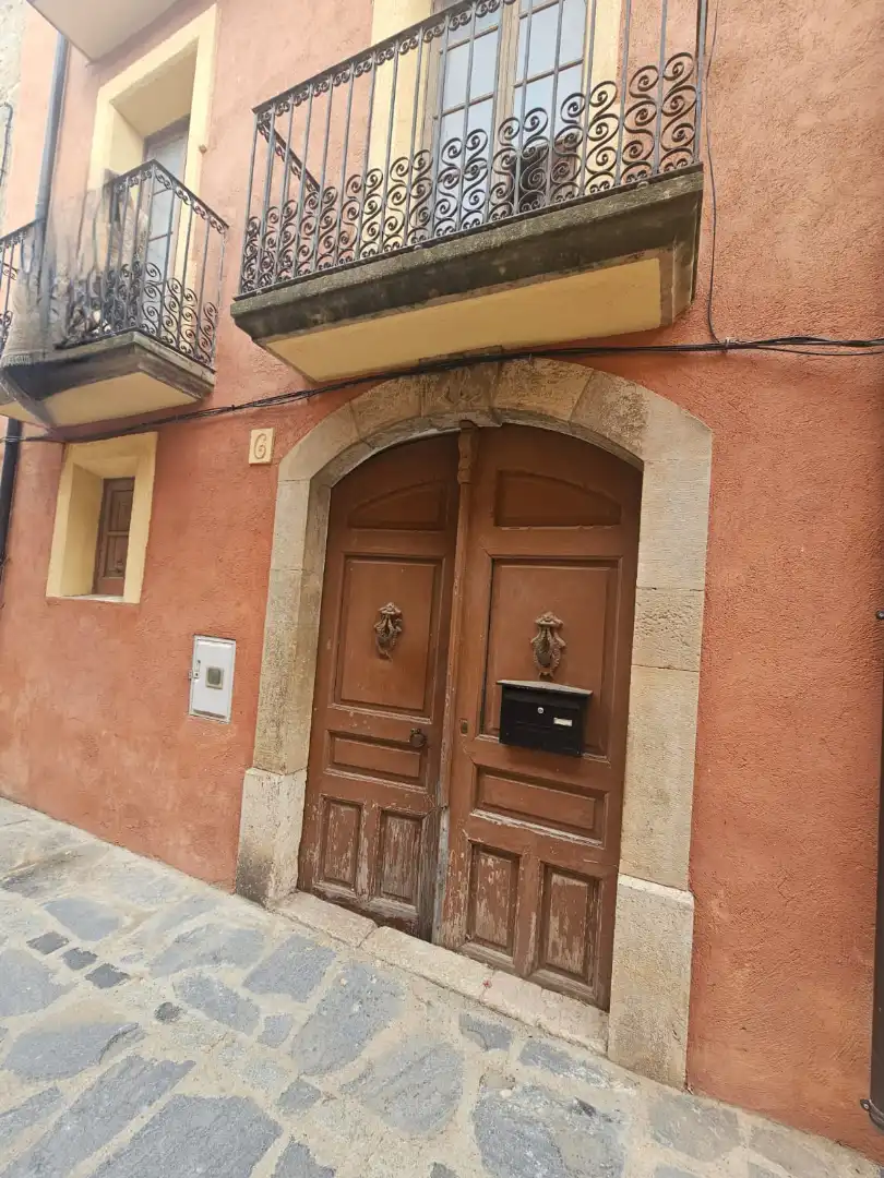 Vista exterior de Casa adosada en venda en Duesaigües amb Terrassa i Balcó