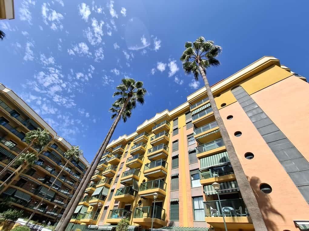 Exterior view of Apartment to rent in Torremolinos  with Air Conditioner, Private garden and Community pool