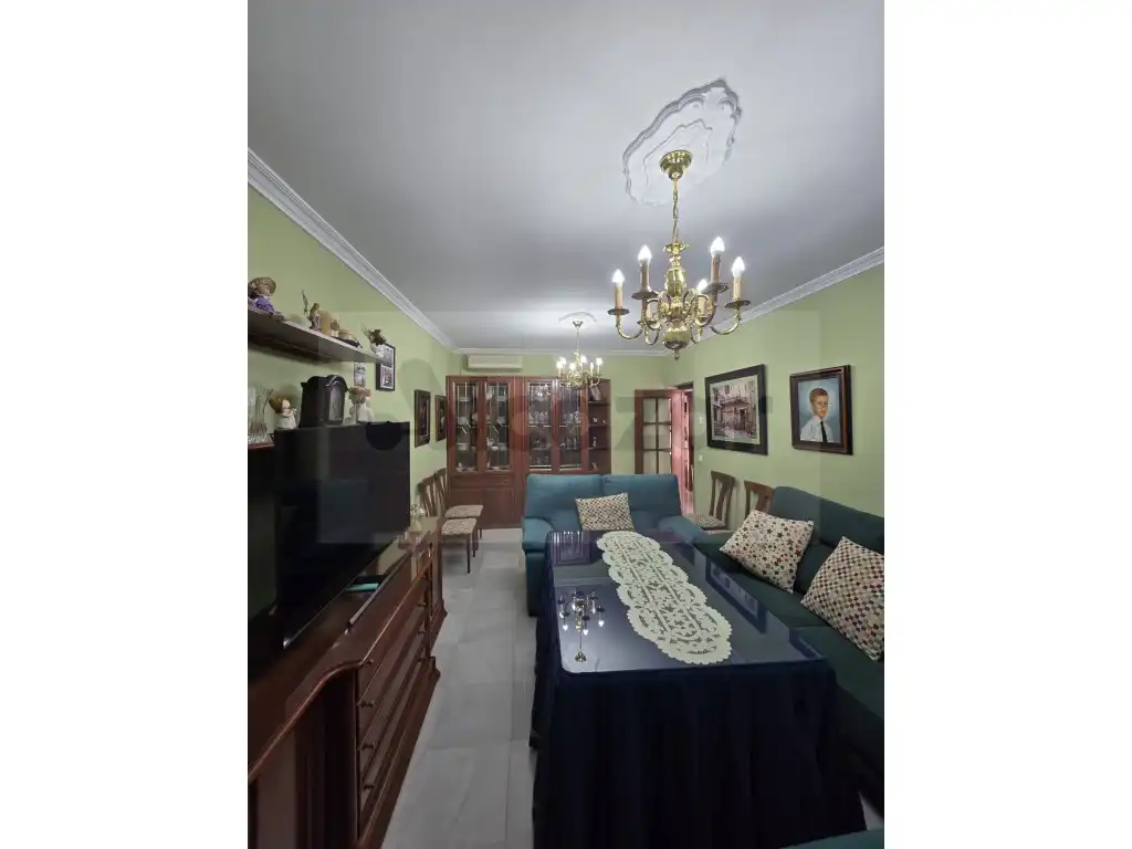 Sala d'estar de Casa o xalet en venda en Alcalá de Guadaira