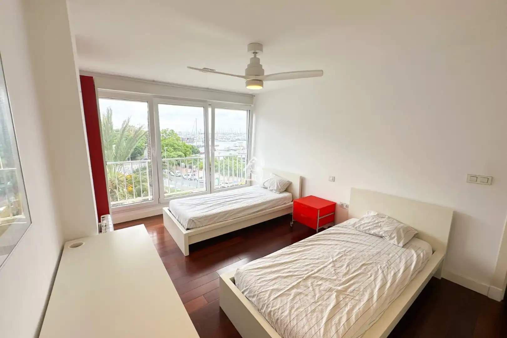 Habitación de Piso de alquiler en Torrevieja con Parquet, Terraza y Piscina