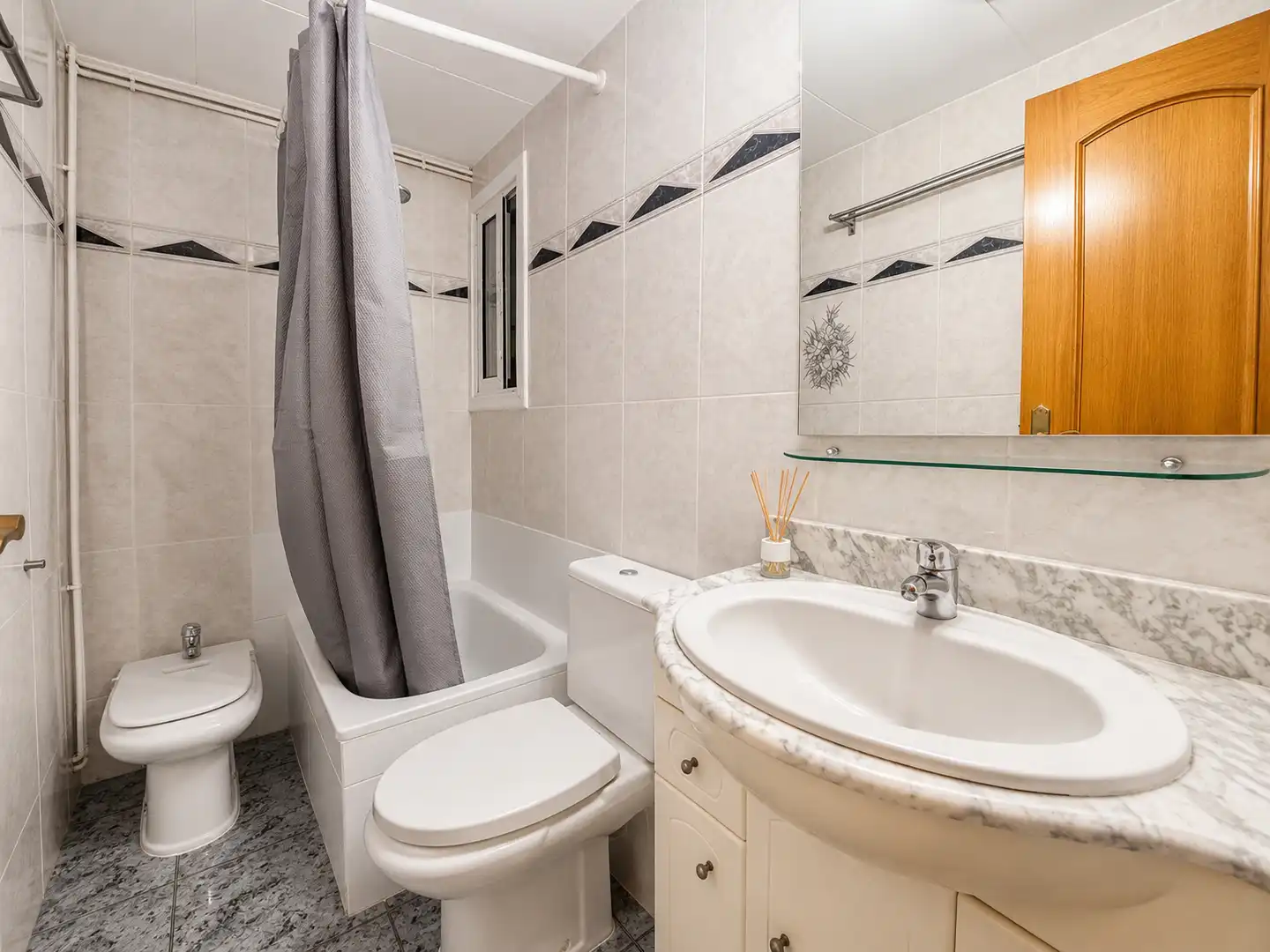 Baño de Piso en venta en Sant Joan Despí con Amueblado y Horno