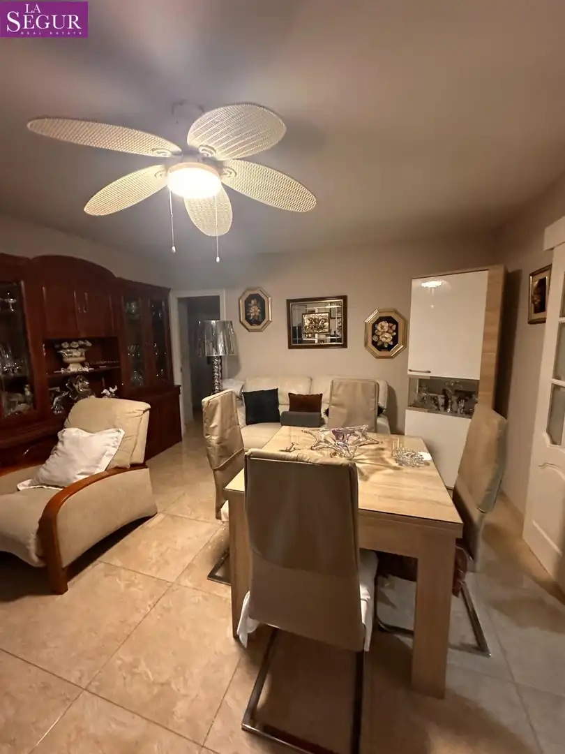 Comedor de Piso en venta en Cádiz con Calefacción