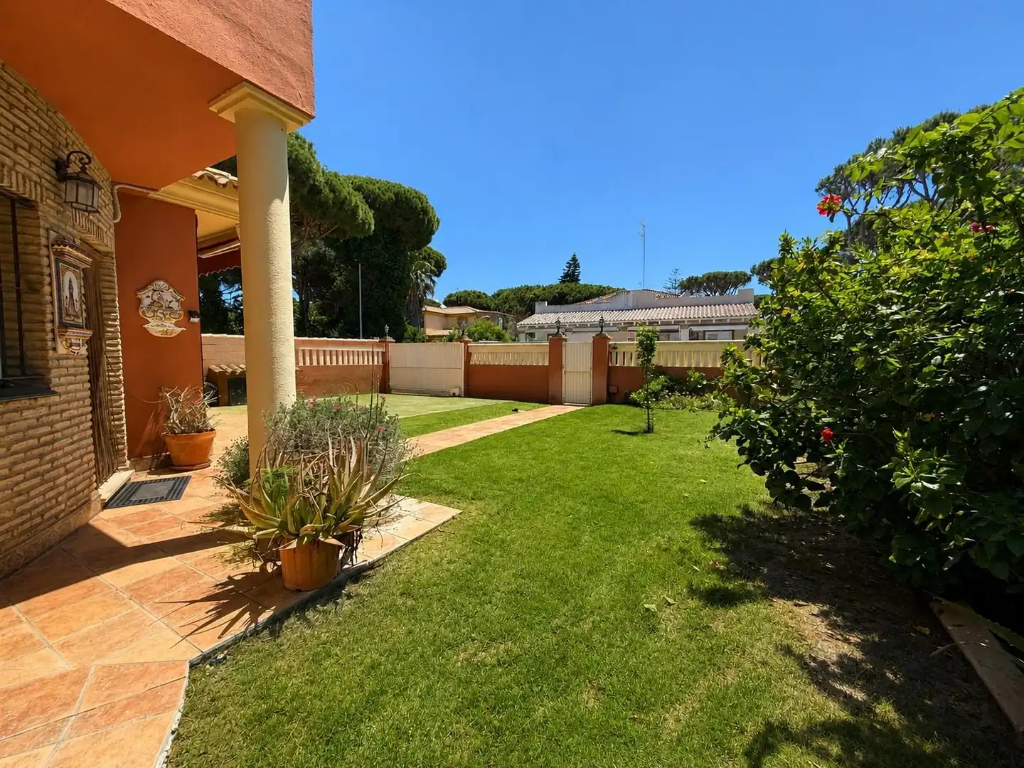 Jardín de Casa o chalet en venta en Chiclana de la Frontera con Aire acondicionado, Jardín privado y Terraza