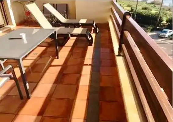 Terrasse von Wohnung zur Miete in Sotogrande mit Klimaanlage, Terrasse und Möbliert