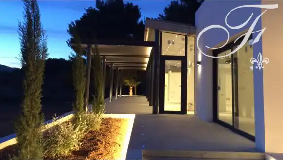 Vista exterior de Casa o chalet de alquiler en Sant Antoni de Portmany con Aire acondicionado, Jardín privado y Terraza
