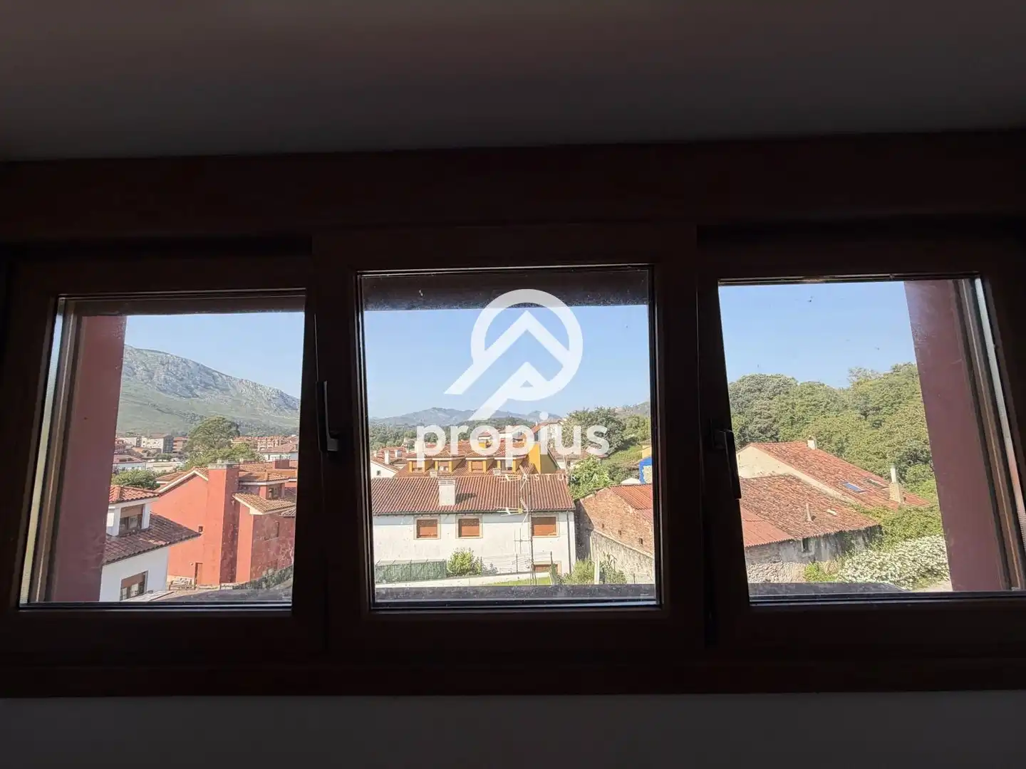 Außenansicht von Dachboden zum Verkauf in Llanes mit Abstellraum