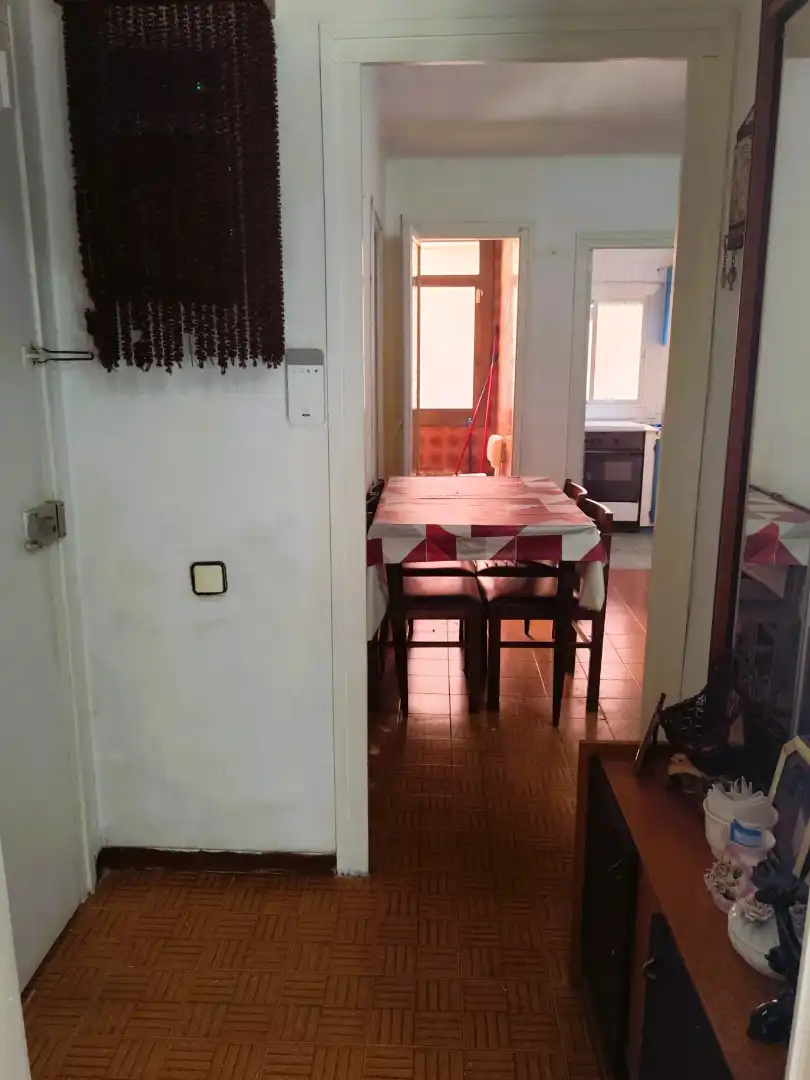 Comedor de Piso en venta en L'Hospitalet de Llobregat con Amueblado, Horno y Lavadora