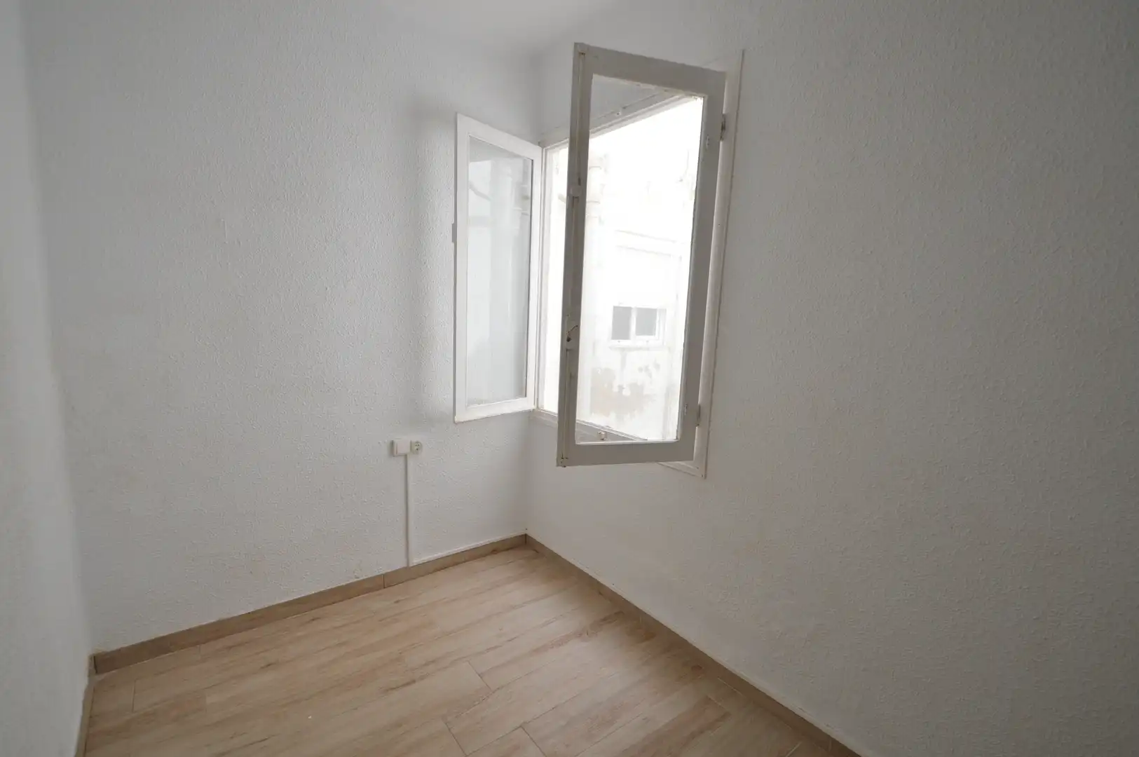 Dormitori de Pis en venda en Vinaròs amb Parquet, Forn i Rentadora