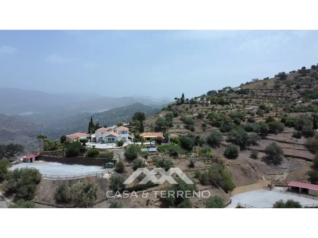 Exterior view of Houses for sale in Sayalonga  with Air Conditioner, Private garden and Terrace