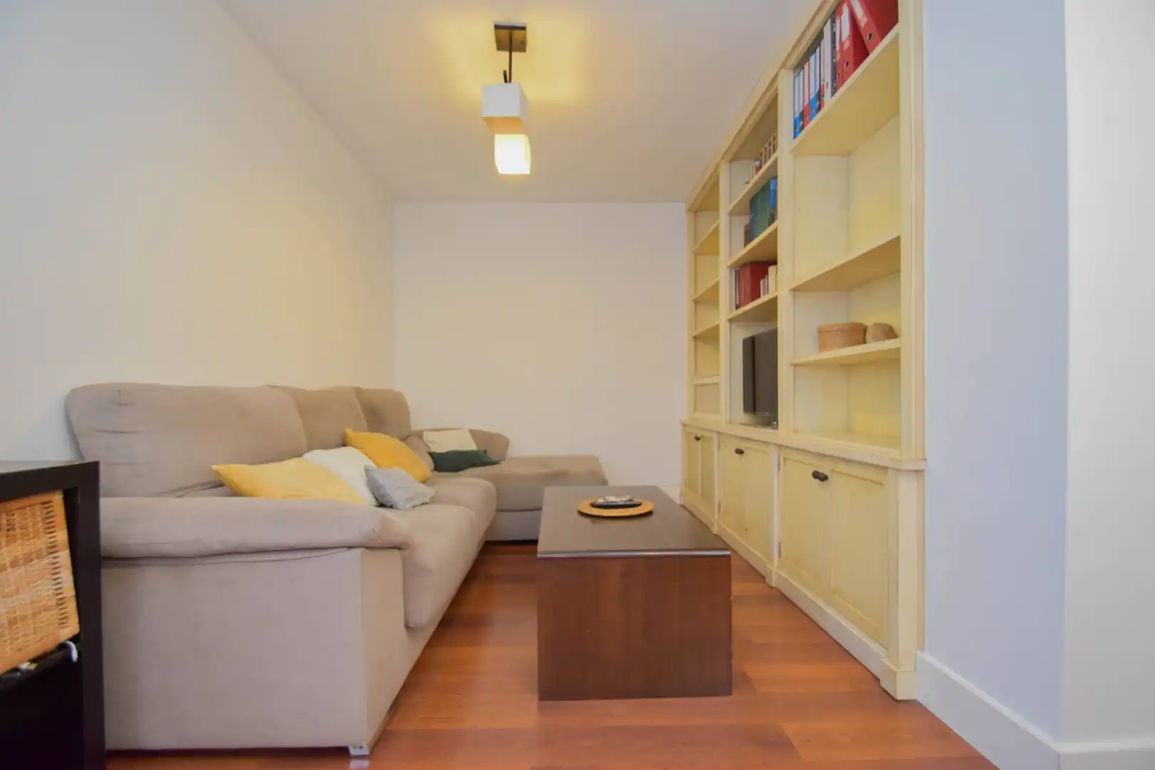 Sala de estar de Ático en venta en Cármenes - Ríos