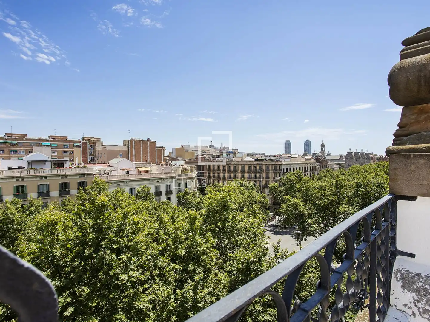 Außenansicht von Dachboden zum Verkauf in Barcelona mit Klimaanlage, Heizung und Parkett