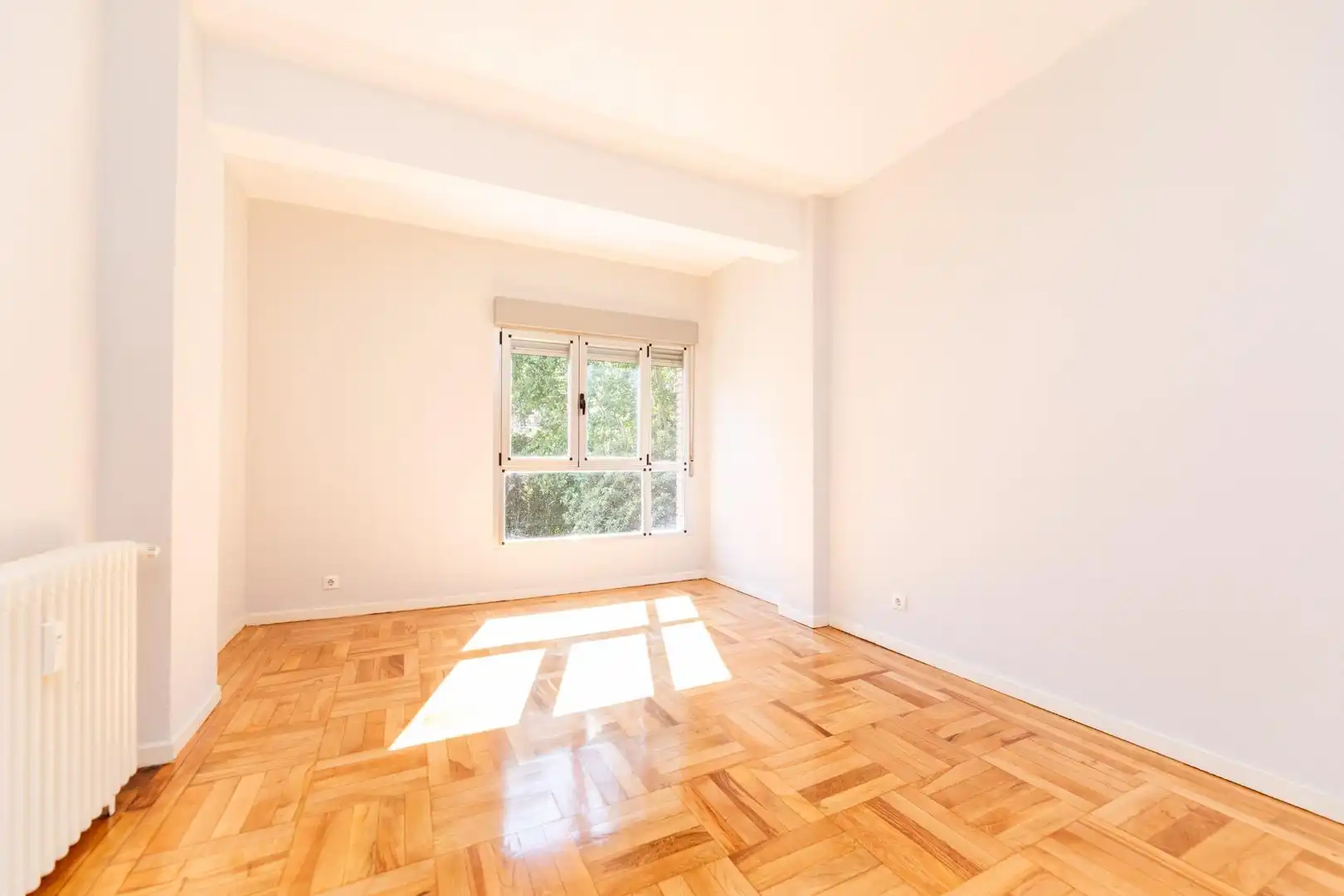 Habitación de Piso de alquiler en Madrid con Calefacción, Parquet y Terraza