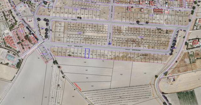Terreno residencial en Venta en Calle Barcelona, 42 en Mengíbar