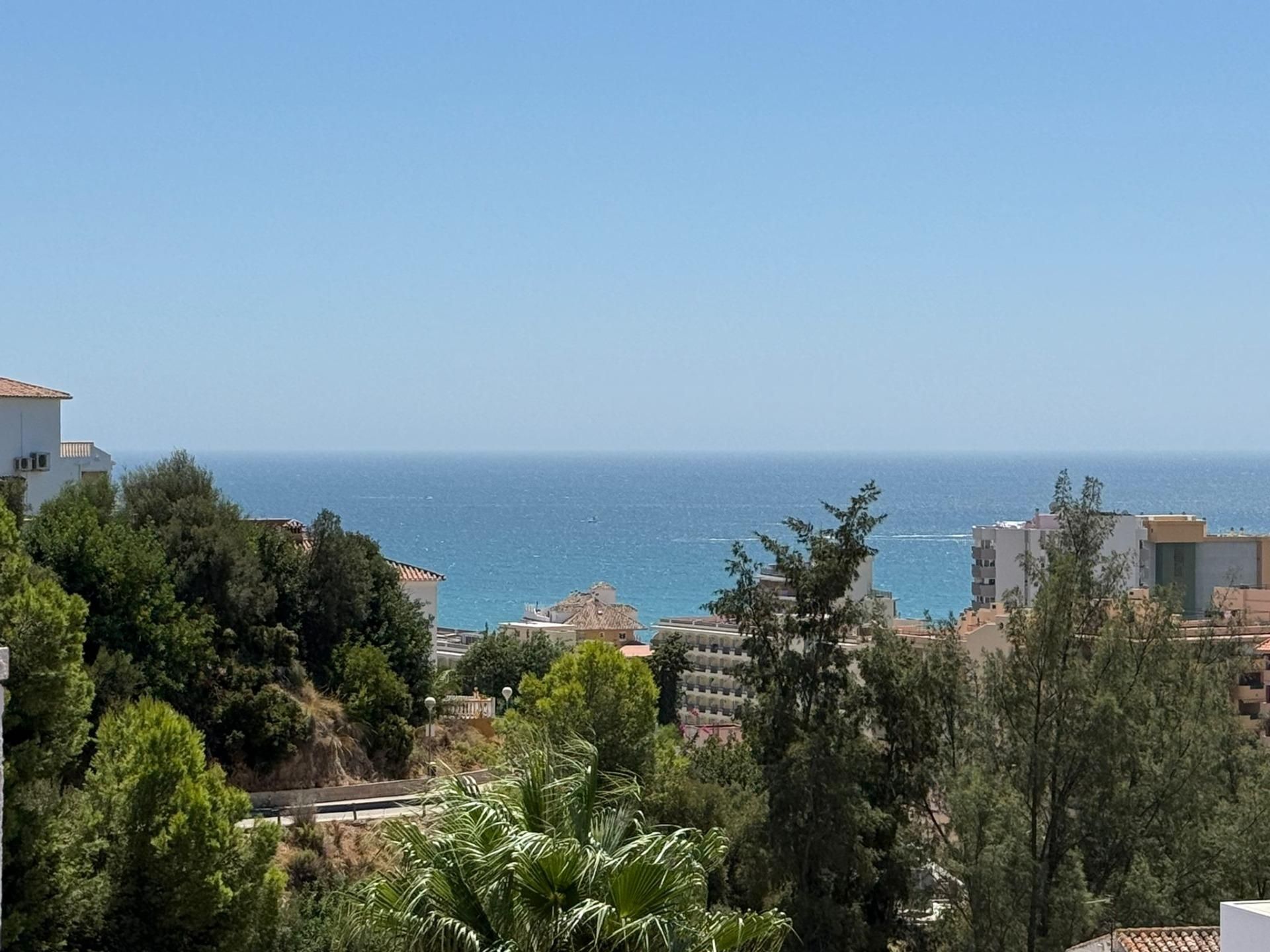 Exterior view of Single-family semi-detached for sale in Fuengirola  with Private garden, Terrace and Community pool