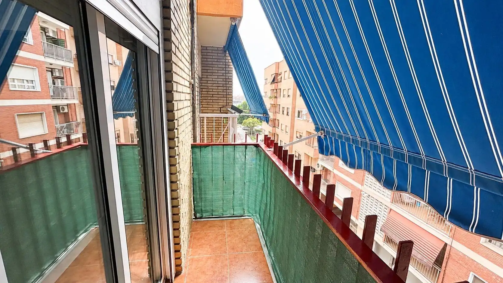 Terrasse von Wohnung zum Verkauf in Mislata mit Klimaanlage, Möbliert und Balkon