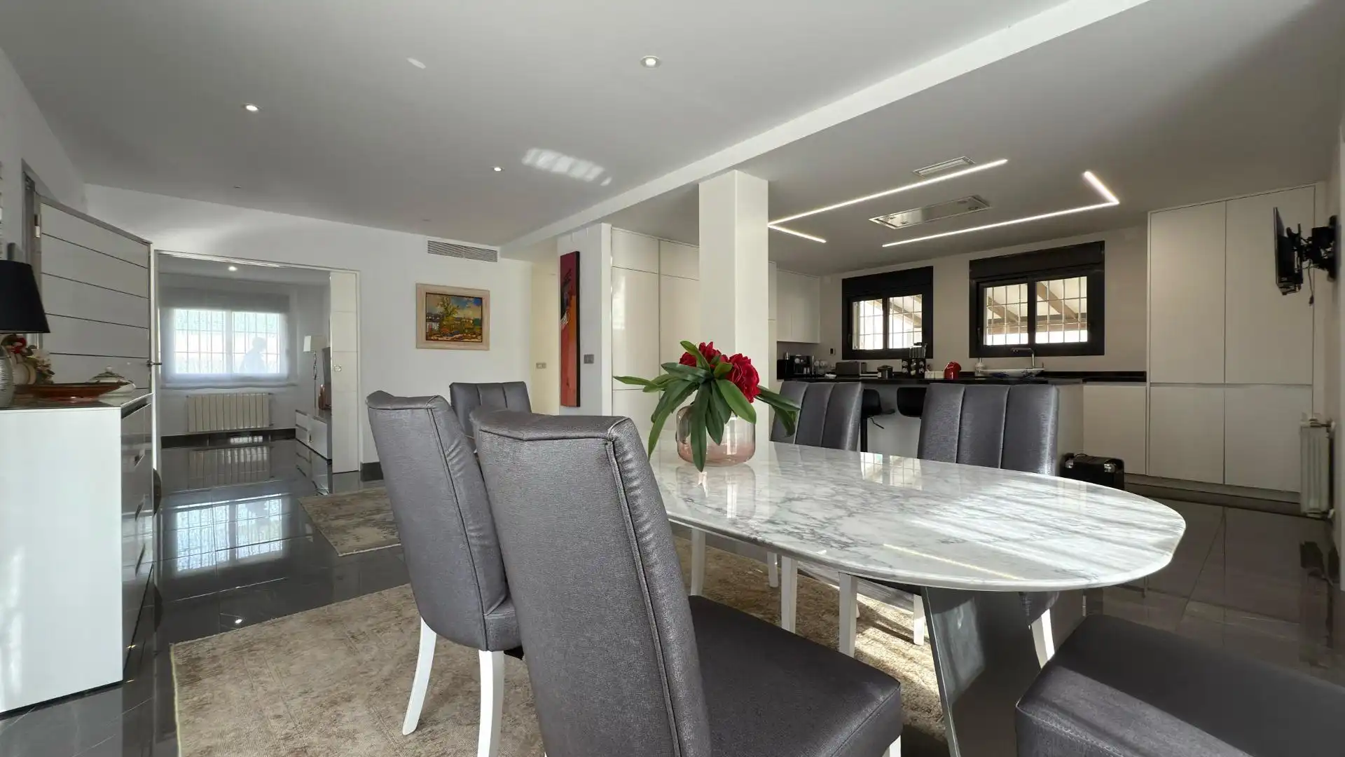 Comedor de Casa o chalet en venta en Sant Joan d'Alacant con Aire acondicionado, Calefacción y Jardín privado