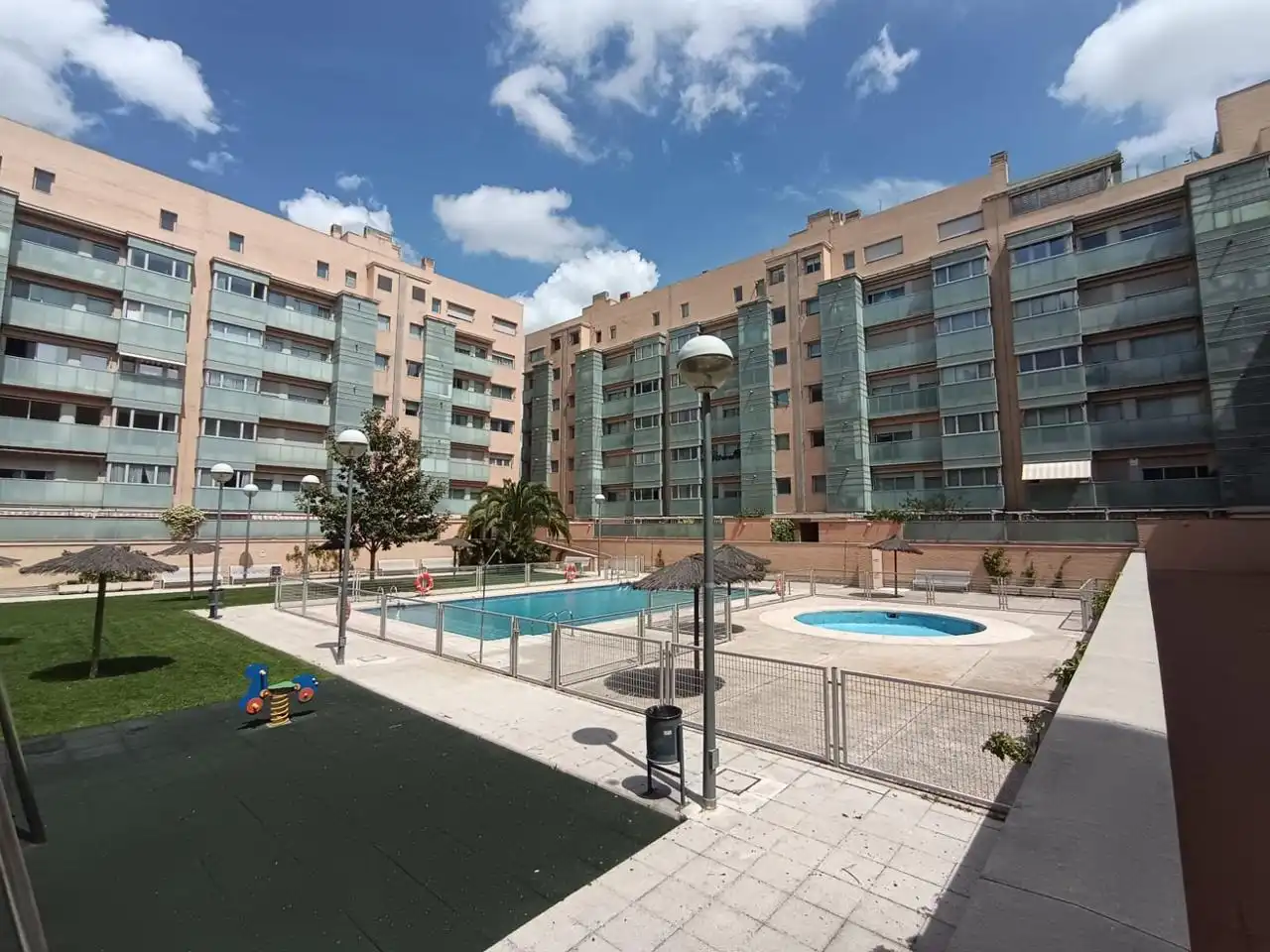 Piscina de Piso en venta en Madrid con Aire acondicionado, Calefacción y Terraza