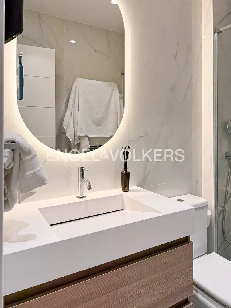 Badezimmer von Wohnung zur Miete in Madrid mit Klimaanlage, Heizung und Möbliert