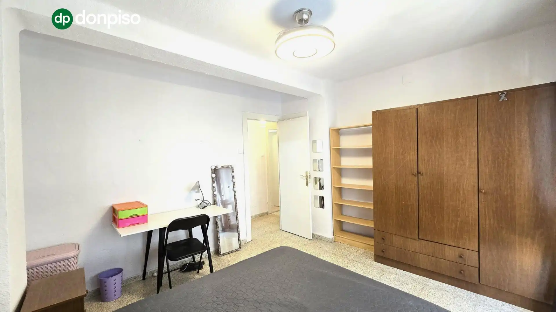 Schlafzimmer von Wohnung zur Miete in Centro