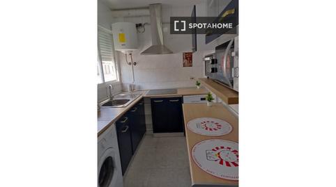 Photo 2 of Apartment to share in Peñamefecit - Avda Barcelona,  Jaén Capital