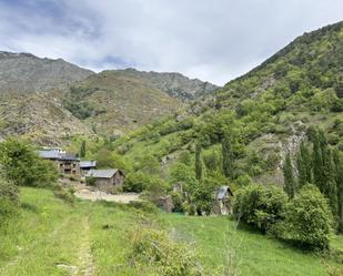 Vista exterior de Finca rústica en venda en La Guingueta d'Àneu