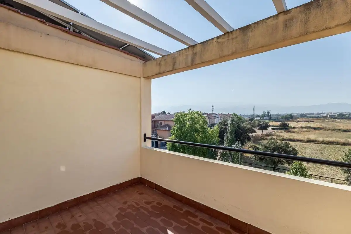 Terrassa de Casa adosada en venda en Las Gabias amb Calefacció, Jardí privat i Terrassa