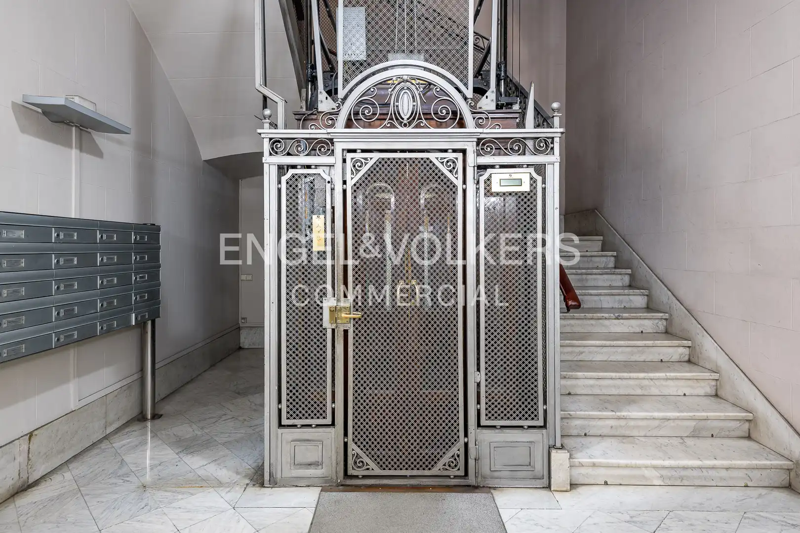 Office for rent in Barcelona  with Air Conditioner and Heating