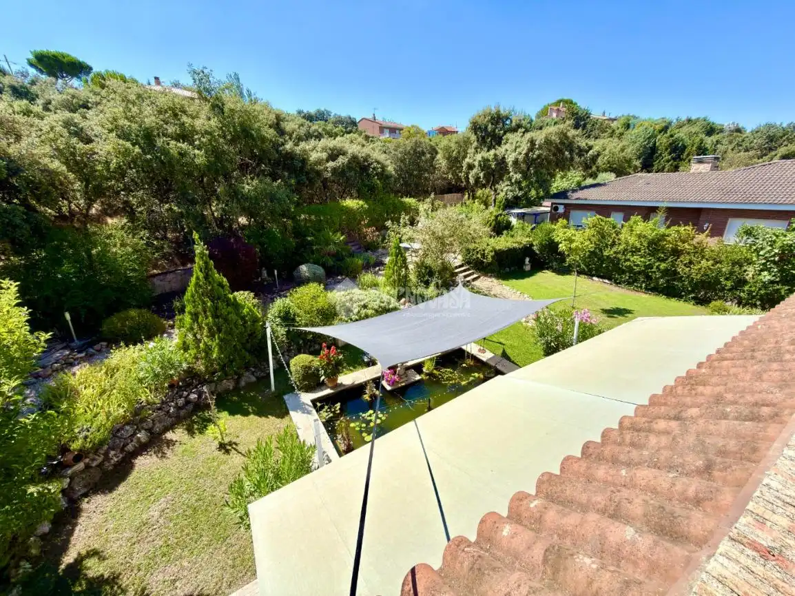 Jardí de Casa o xalet en venda en Valdeaveruelo amb Aire condicionat, Calefacció i Terrassa